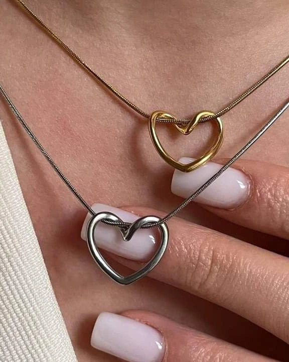 Dainty Heart Necklace - Elegant and Timeless Jewelry