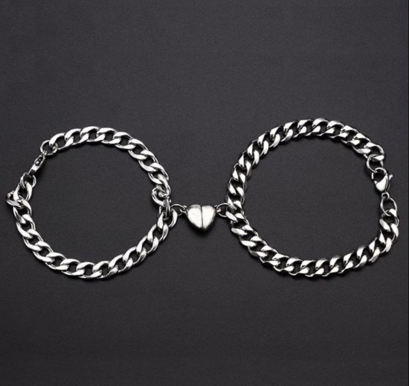 Magnetic Couple's Heart Chain Bracelets