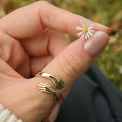 Hug Ring - Sentimental Jewelry